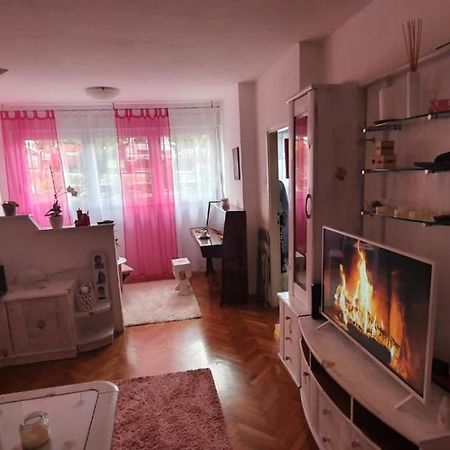 Apartamento Daisy Pula Exterior foto