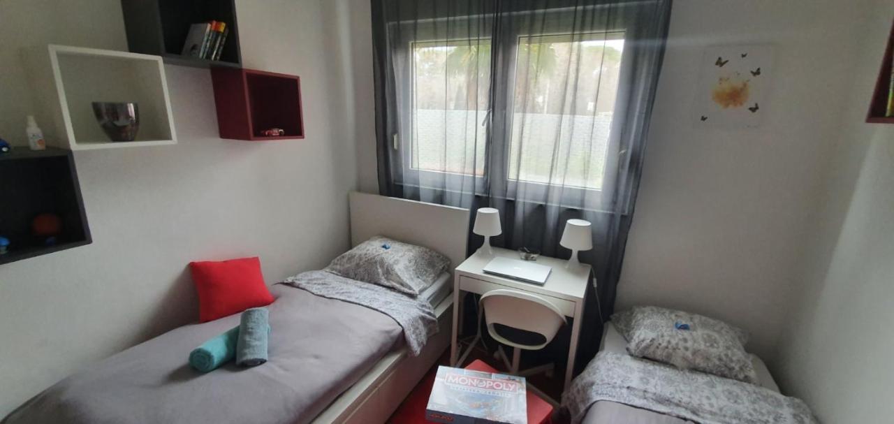 Apartamento Daisy Pula Exterior foto